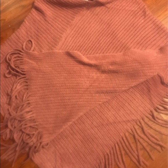 Pretty Mauve Fringe Poncho + Matching Scrunchies - Picture 8 of 12